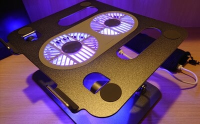 Petasonienノートパソコン冷却ファン付スタンドのLEDライト